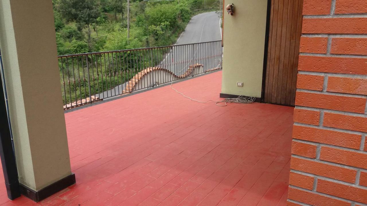 B&B Le Tre Rose Di Maria Pedara Exterior foto