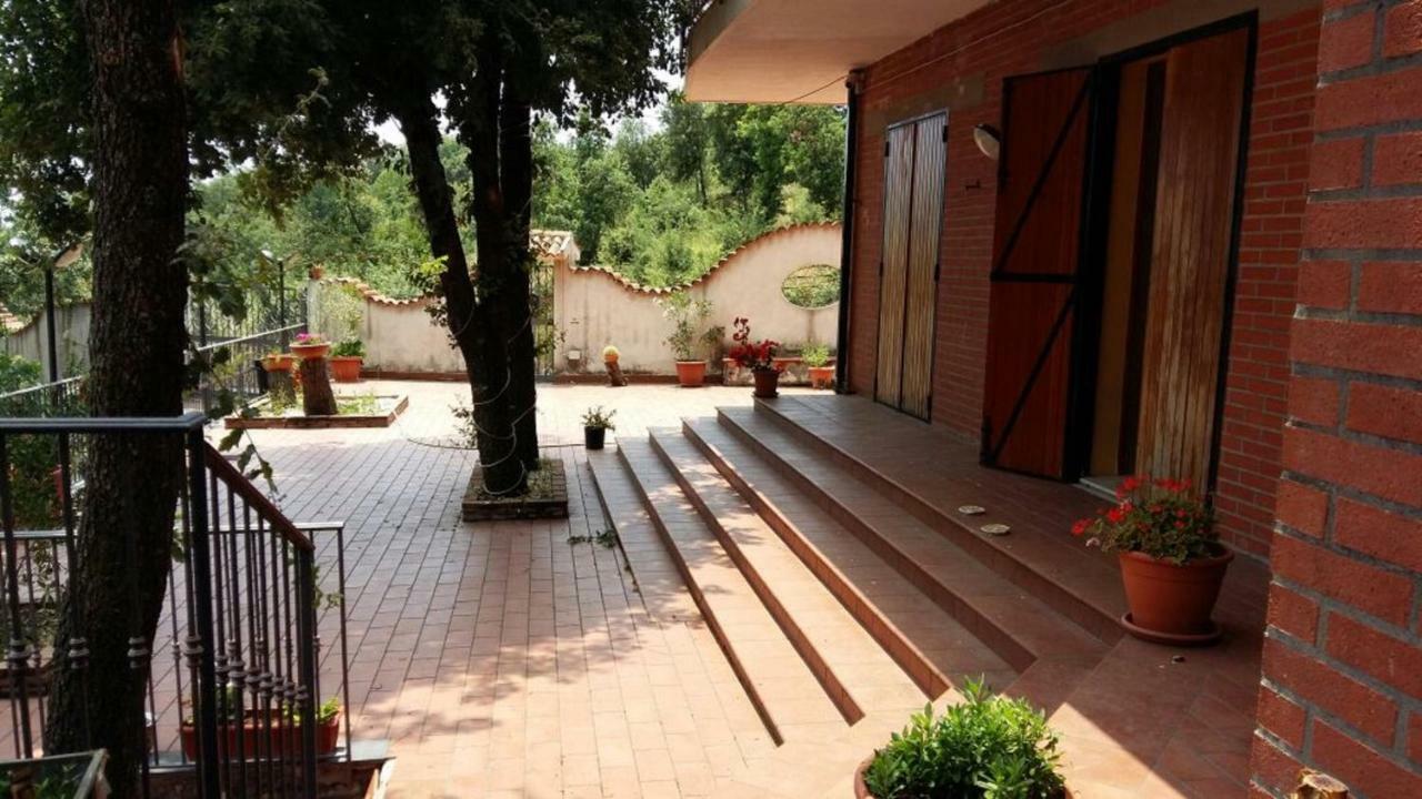 B&B Le Tre Rose Di Maria Pedara Exterior foto